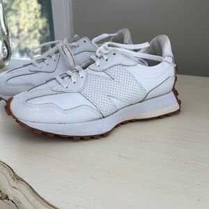 Women’s New Balance 327 White size 8 EUR 39